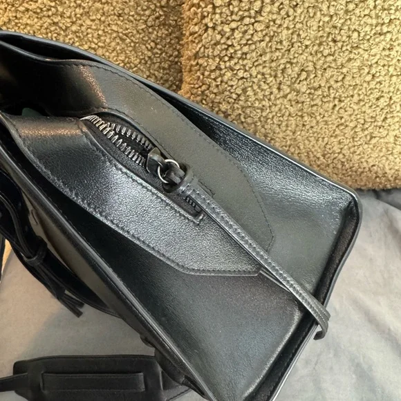 Balenciaga Neo City Tote - Picture 5 of 15